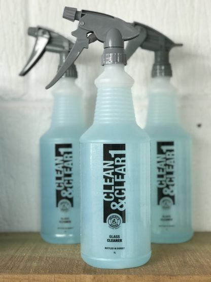 Spray glass cleaner